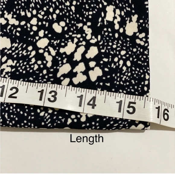 H&M Black And White Printed Tailored Shorts 4 NWT - Picture 8 of 8